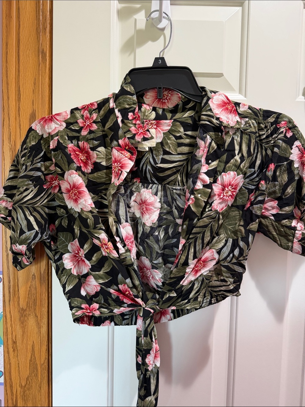 American Eagle Outfitters Black Tie-Front Crop Top with Pink Floral